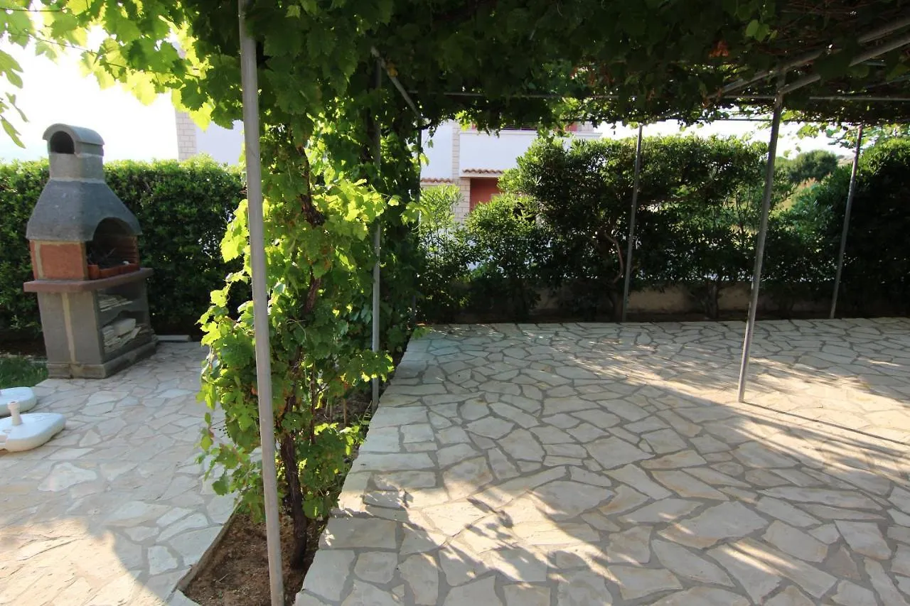 Apartments Luce Pag Town