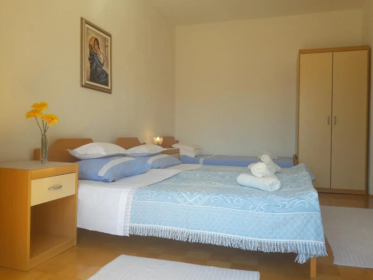 Apartments Luce Pag Town