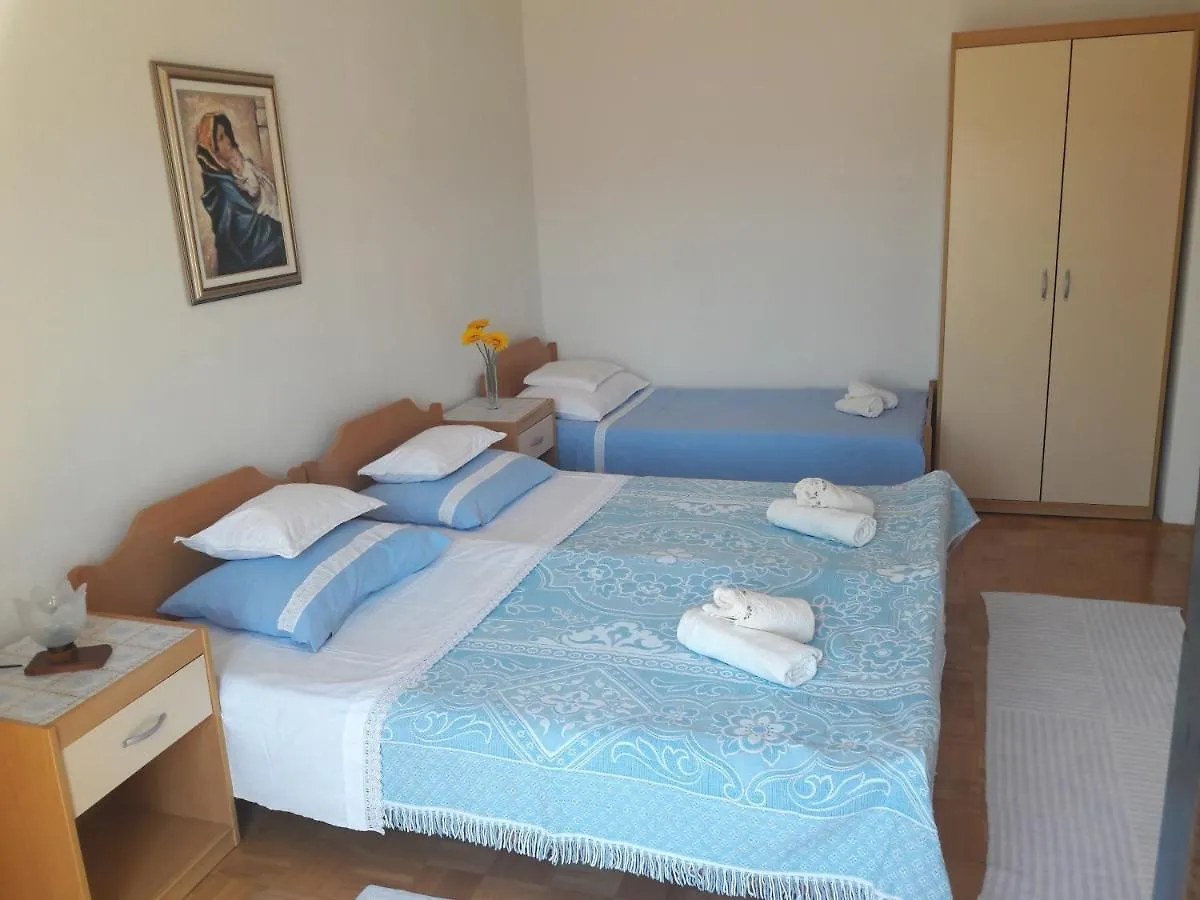 Apartments Luce Pag Town 0*,